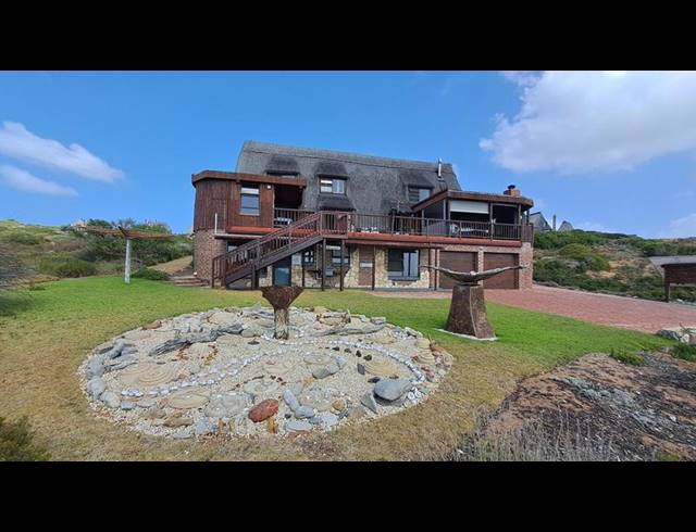 5 BEDROOM HOUSE FOR SALE IN STILBAAI-WES